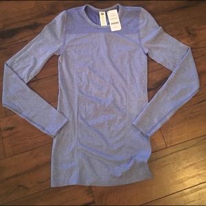 NWT Fabletics long sleeve shirt - Small